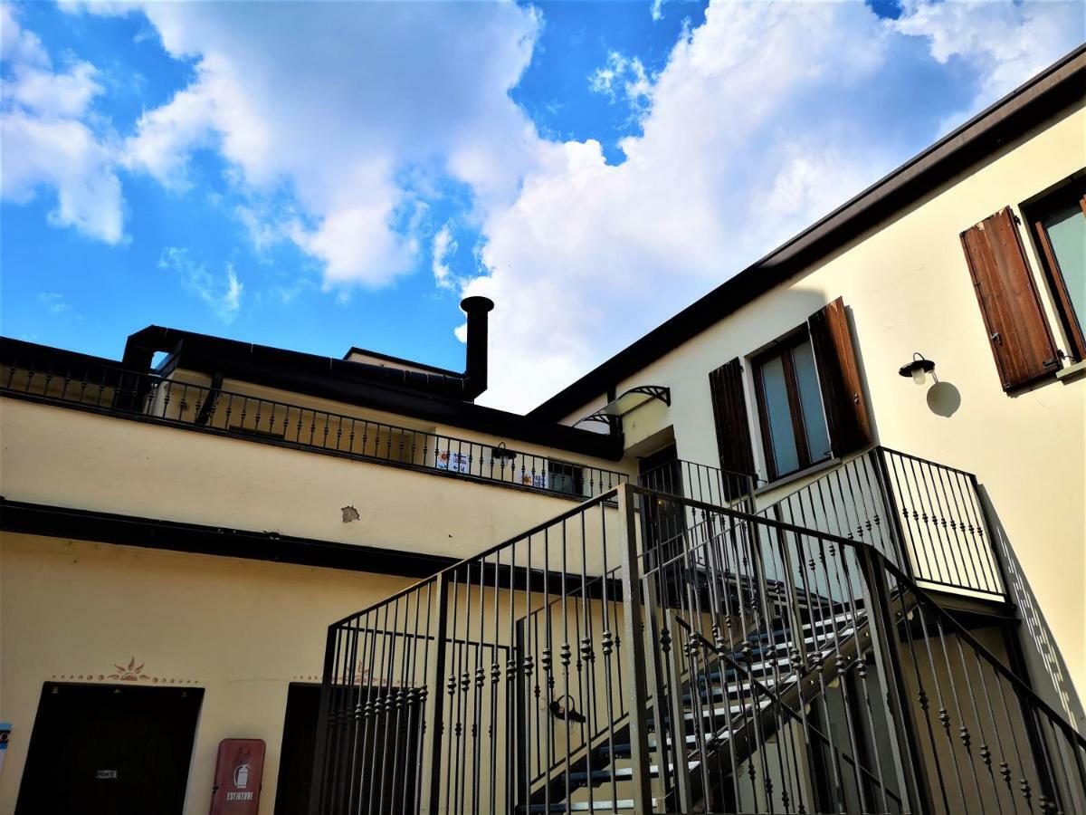 Antica Locanda Il Girasole モンツァ エクステリア 写真