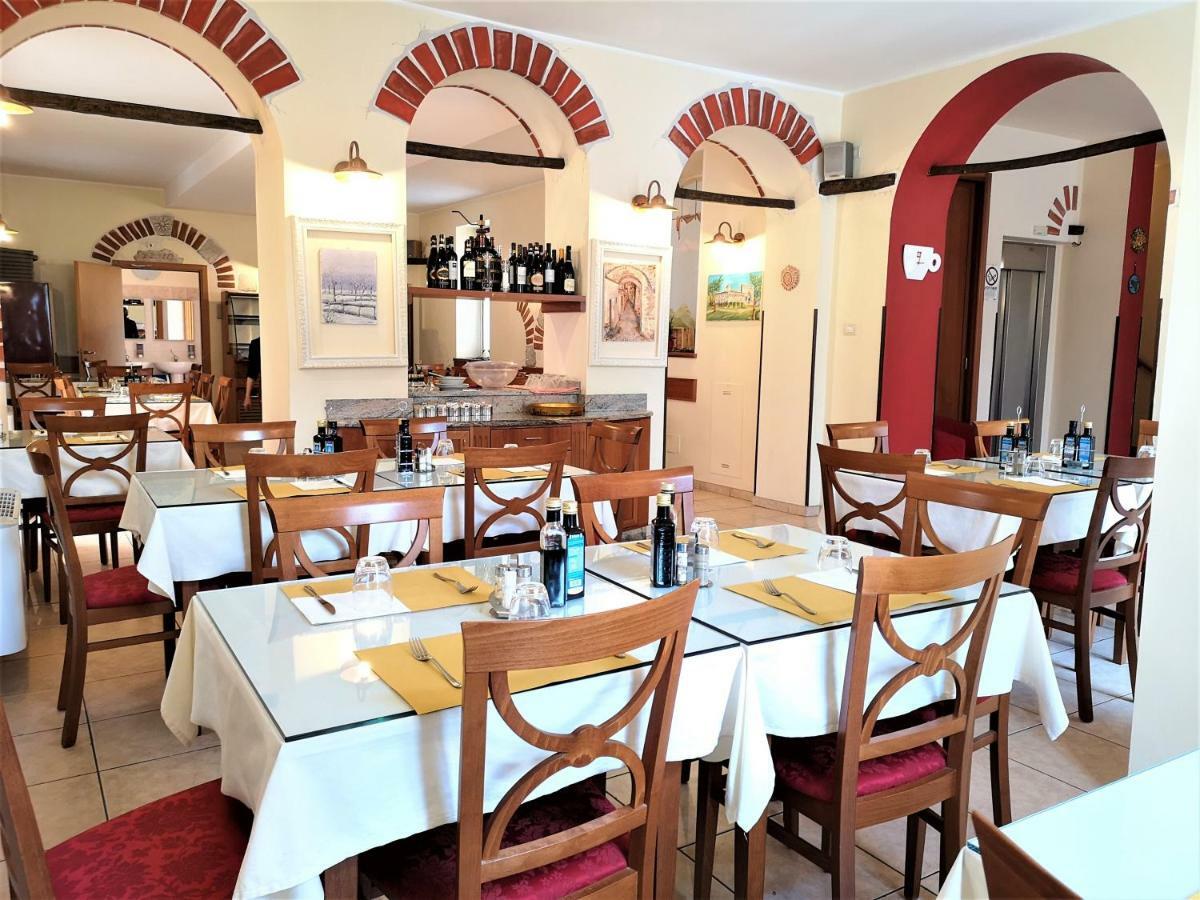 Antica Locanda Il Girasole モンツァ エクステリア 写真