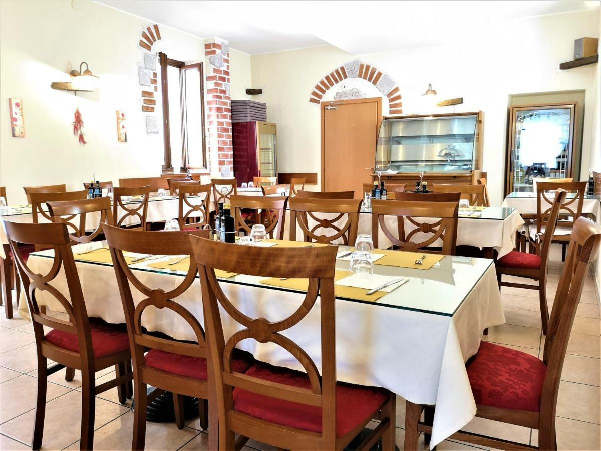 Antica Locanda Il Girasole モンツァ エクステリア 写真
